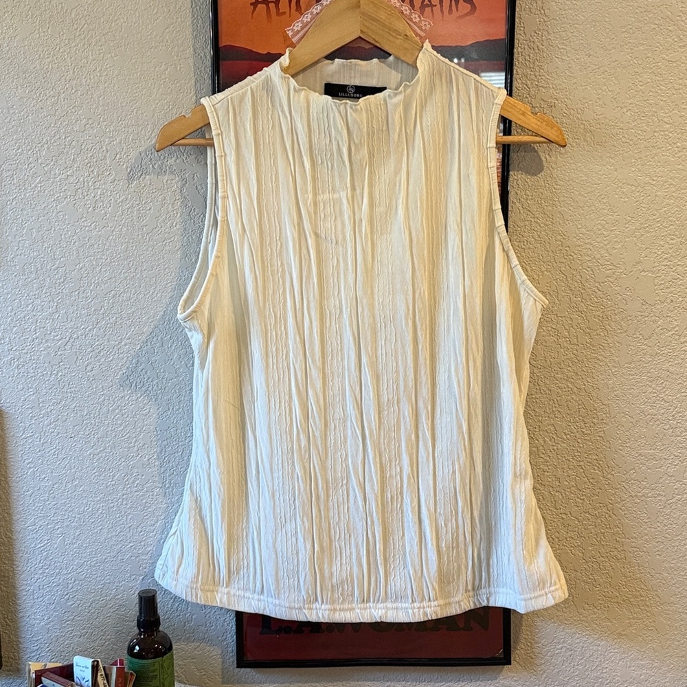 Elegant Sleeveless White Blouse